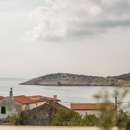 Beautiful Home In Martinscica With Wifi Martinscica (Cres) Exterior foto