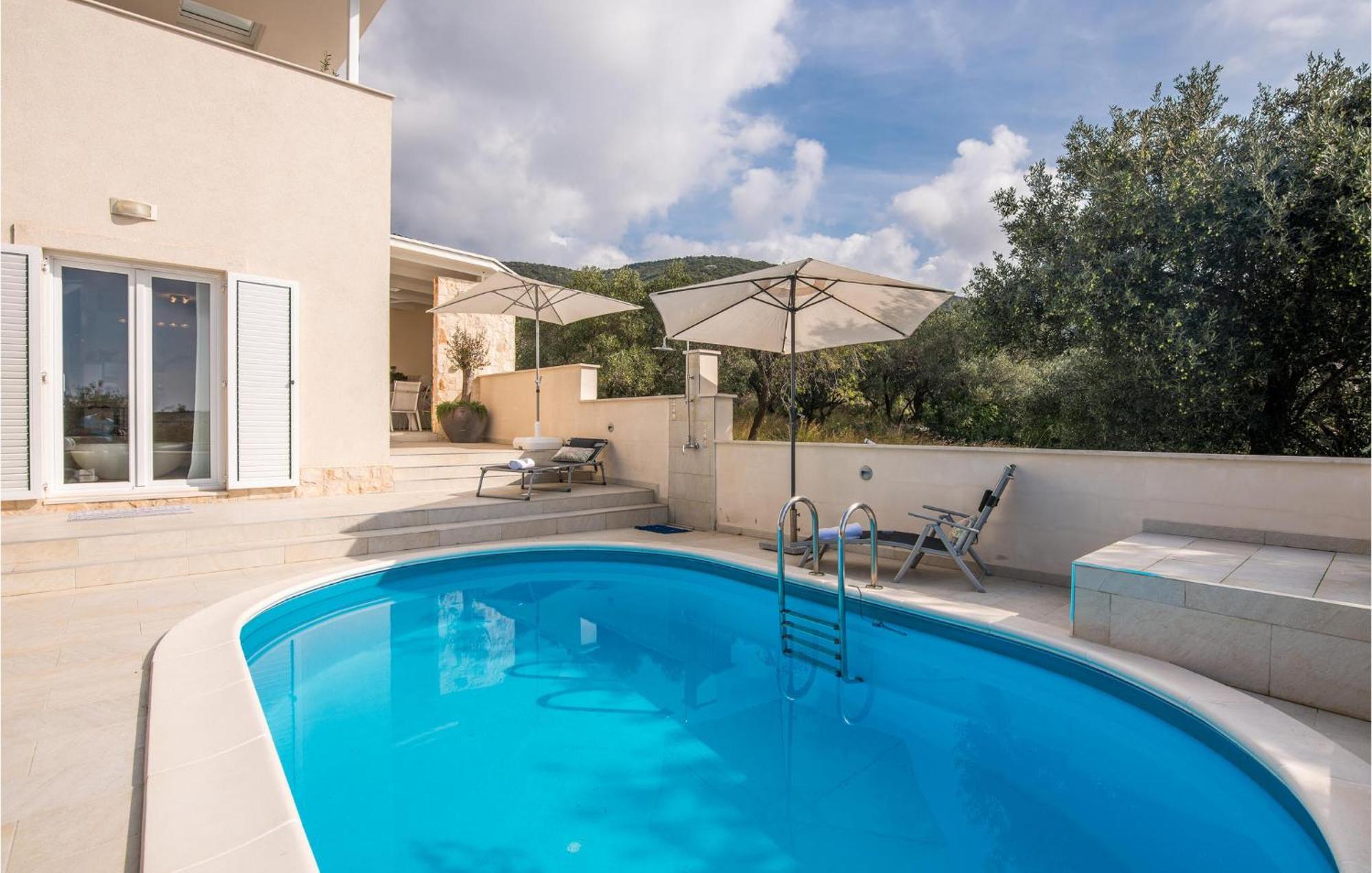Beautiful Home In Martinscica With Wifi Martinscica (Cres) Exterior foto
