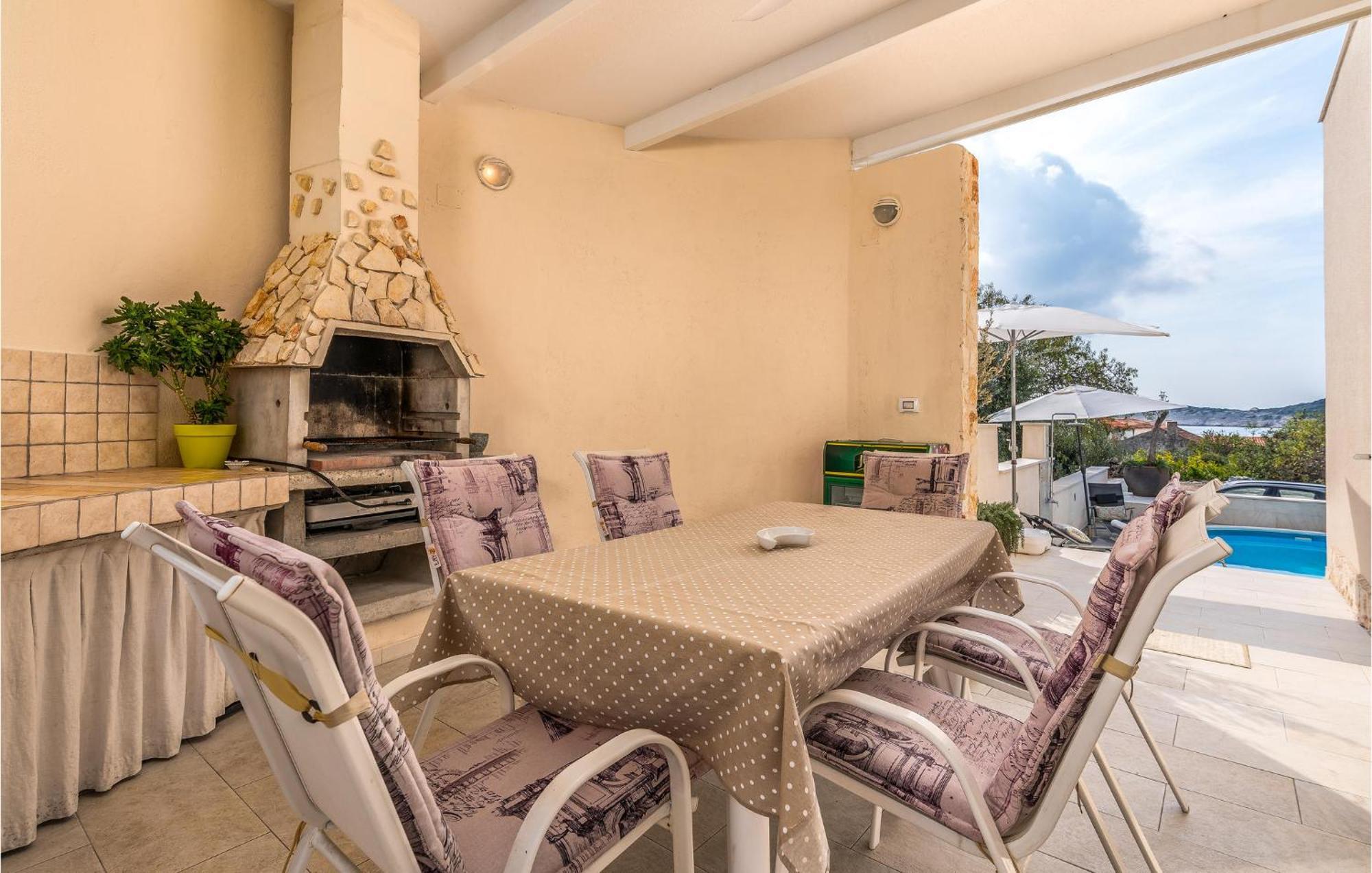 Beautiful Home In Martinscica With Wifi Martinscica (Cres) Exterior foto