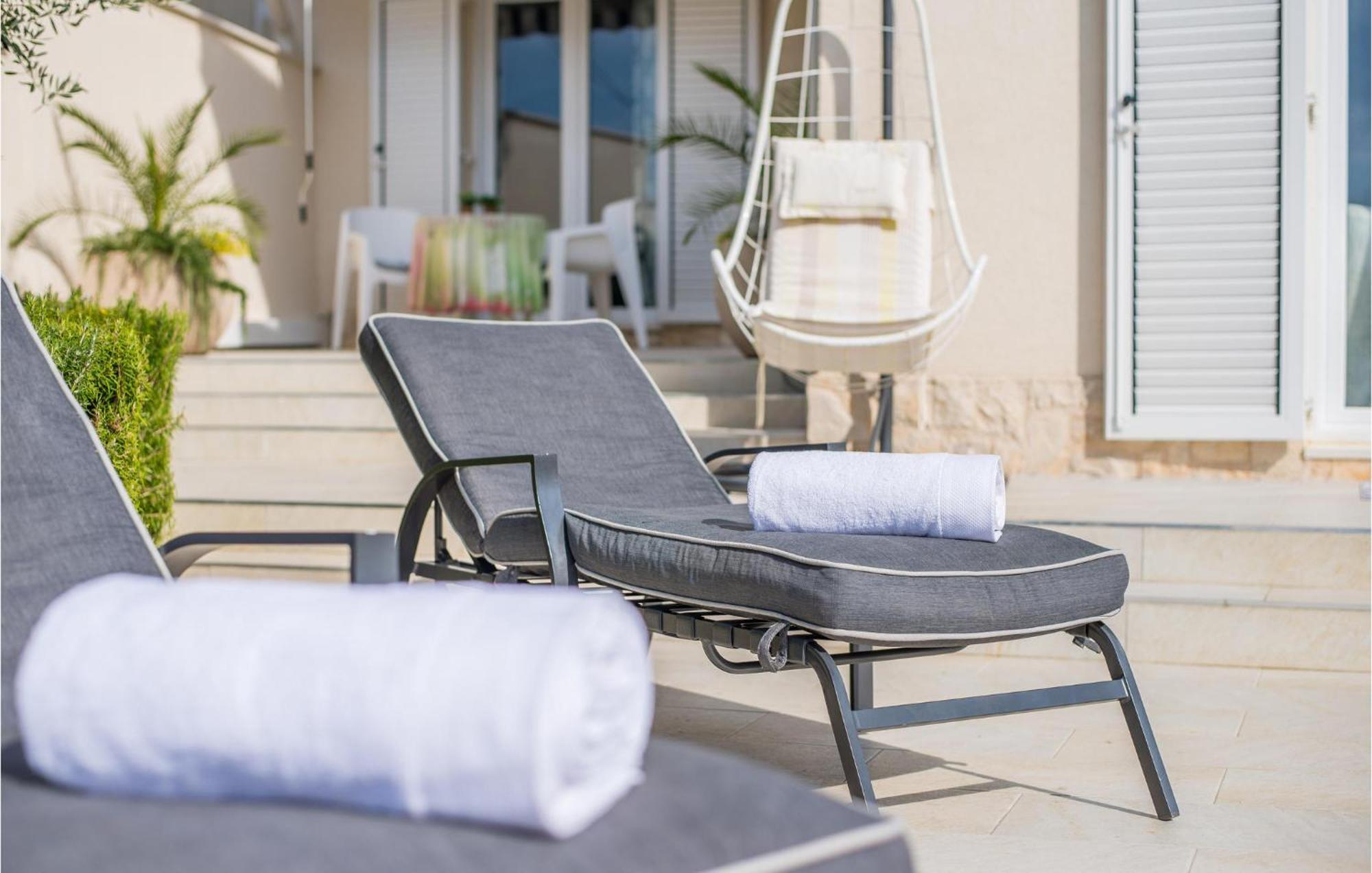 Beautiful Home In Martinscica With Wifi Martinscica (Cres) Exterior foto