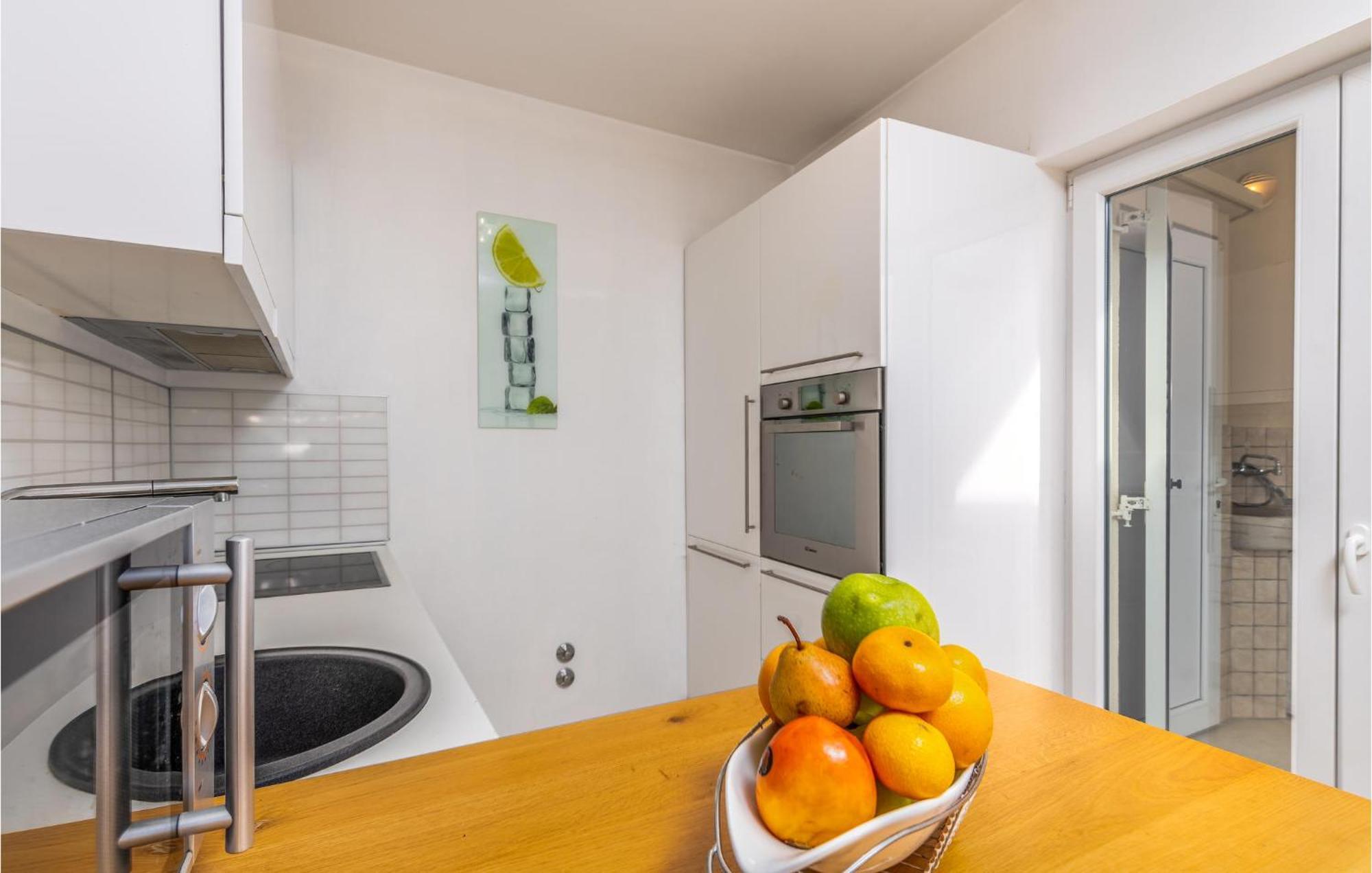 Beautiful Home In Martinscica With Wifi Martinscica (Cres) Exterior foto