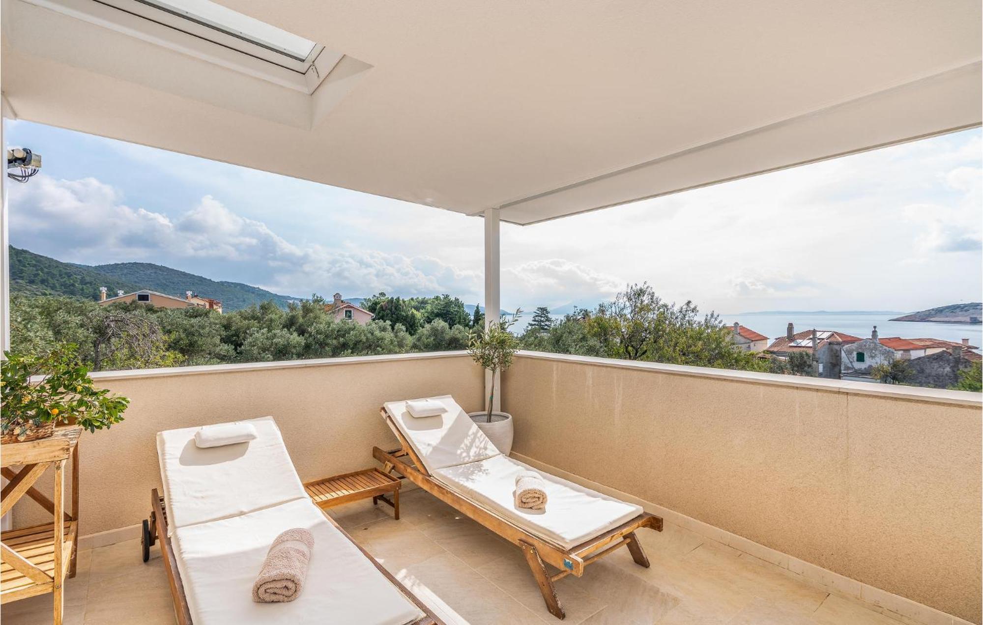 Beautiful Home In Martinscica With Wifi Martinscica (Cres) Exterior foto
